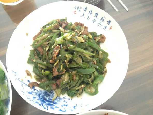 哥们拿手菜 - 青椒芹菜炒肉