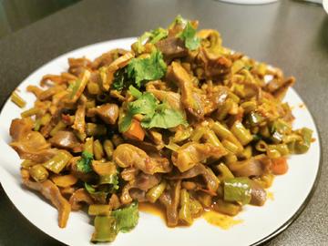 下酒菜 | 酸豆角炒鸡胗