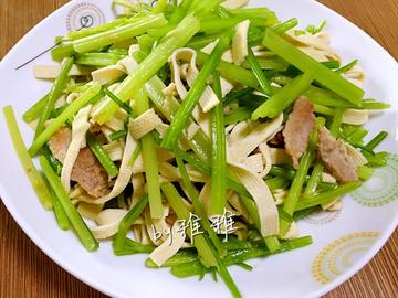 芹菜炒豆皮