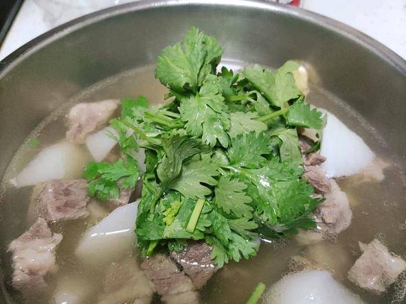 萝卜牛肉汤