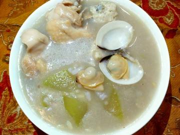 鸡腿海鲜粥