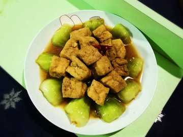 油菜炒豆泡