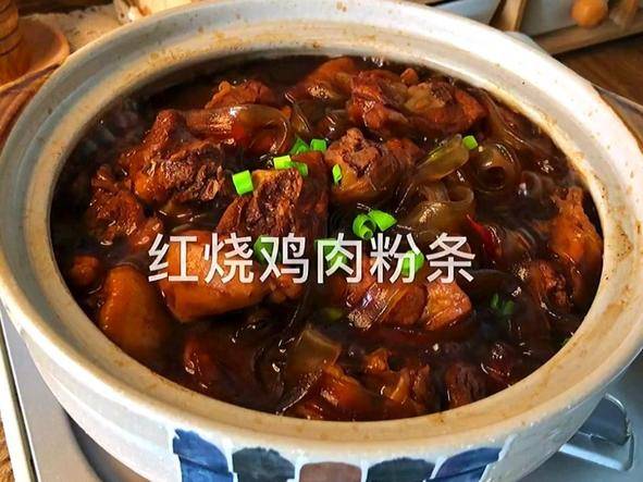 东北特色菜：鸡肉炖粉条，软烂入味太好吃了！