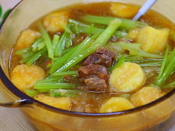 牛肉豆腐汤，小美的美食