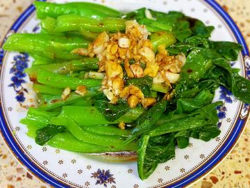 家常低脂美味白灼广东菜芯 油泼蒜蓉菜心