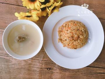 胡萝卜姬松茸鸡蛋炒饭