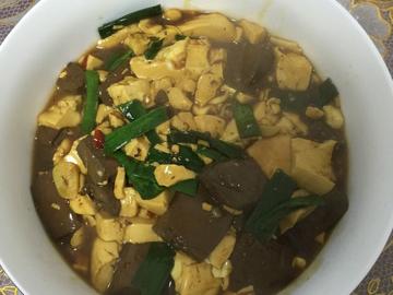 鸭血炖豆腐