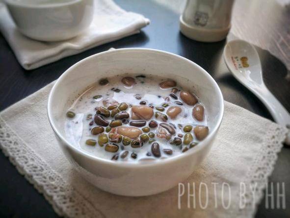 蜜豆花生牛奶甜汤