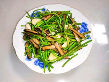 蒿子炒茶干