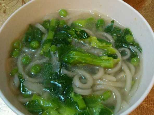 青豆油菜薹鱼面