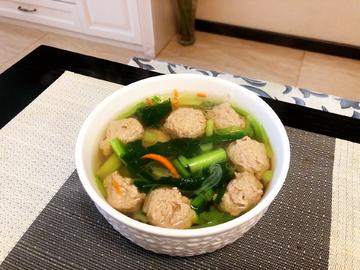 小白菜肉丸汤