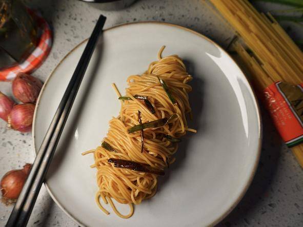 上海葱油拌面 - 用新食材复刻传统老味道