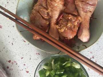 鸡肉拌饭