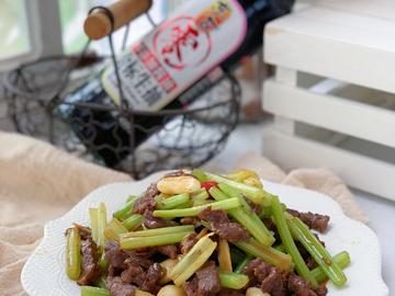 下饭菜--芹菜小炒牛肉